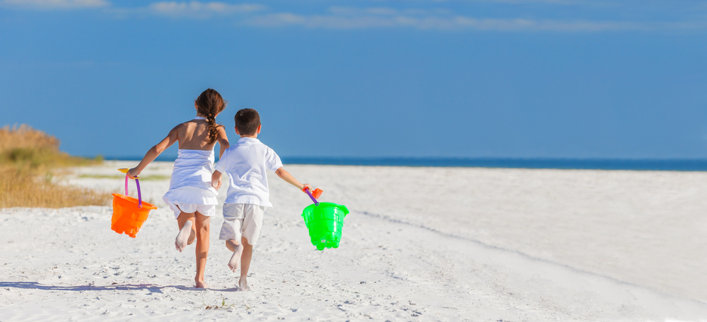 Como viajar com as crianças no calor sem estresse? 4 viajar com as criancas para praia