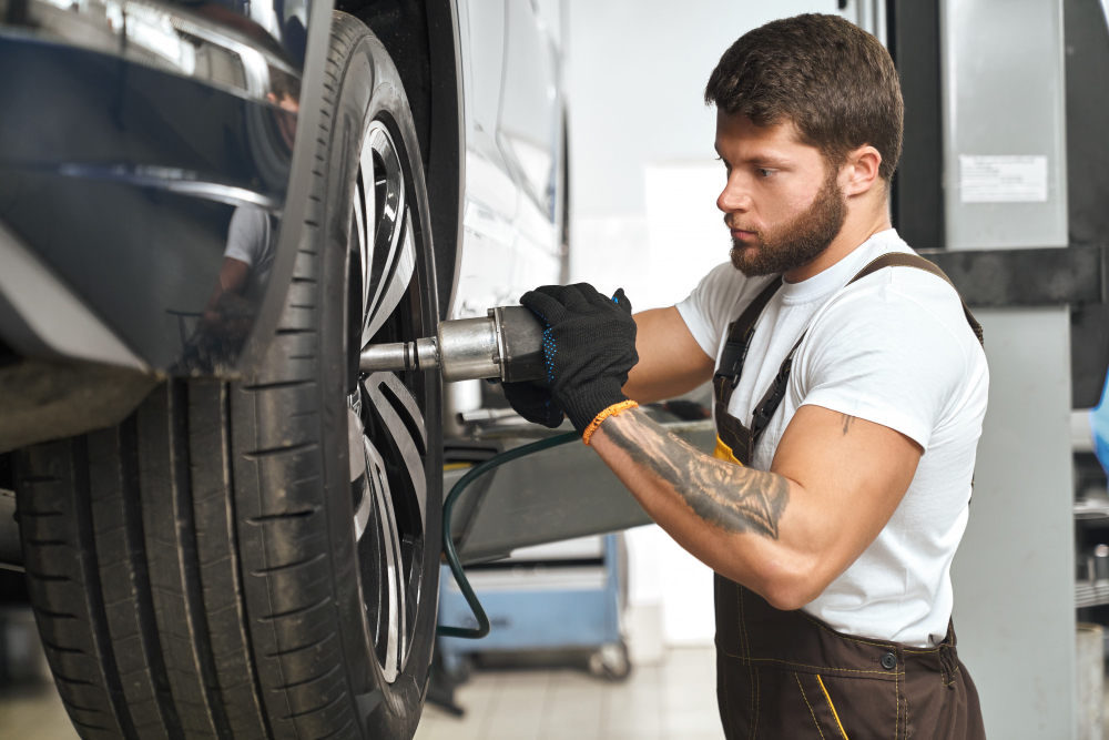 Como prolongar a vida útil do pneu 175/65 R14 com cuidados simples 2 alinhamento pneu 4